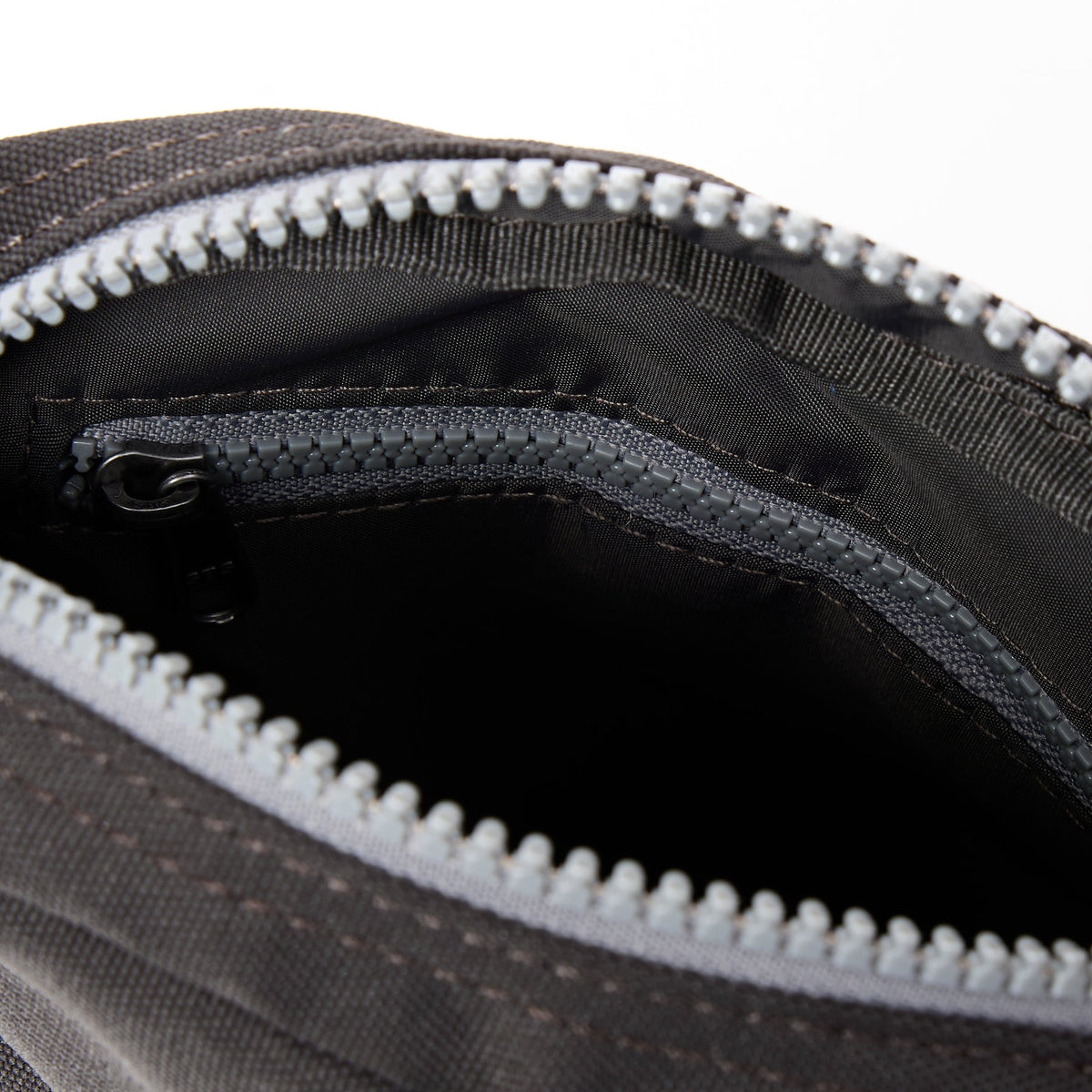 ROKA London Bond Canvas Carbon