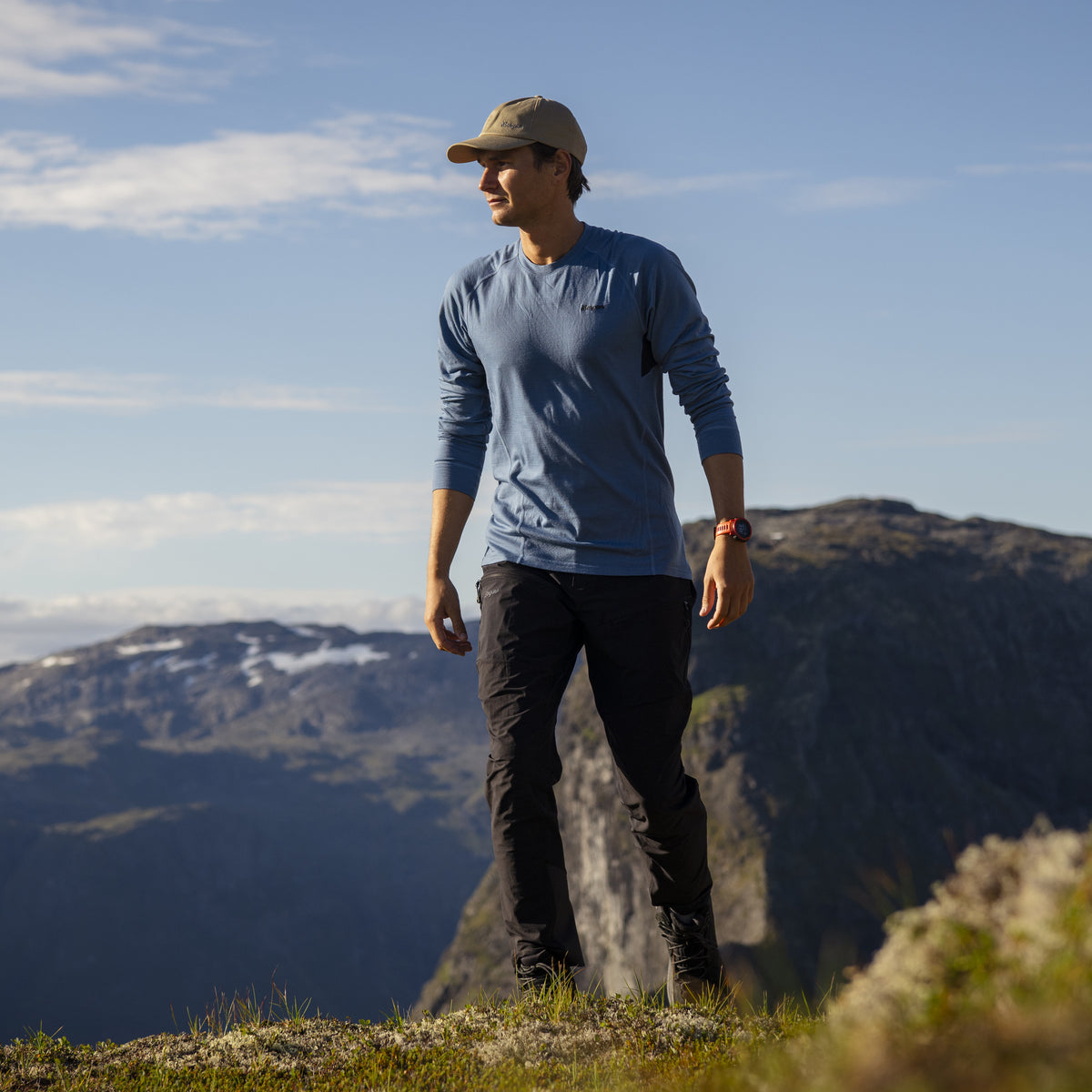 Bergans Inner:Pure Merino Long Sleeve Men Elemental Blue / Dark Shadow Grey
