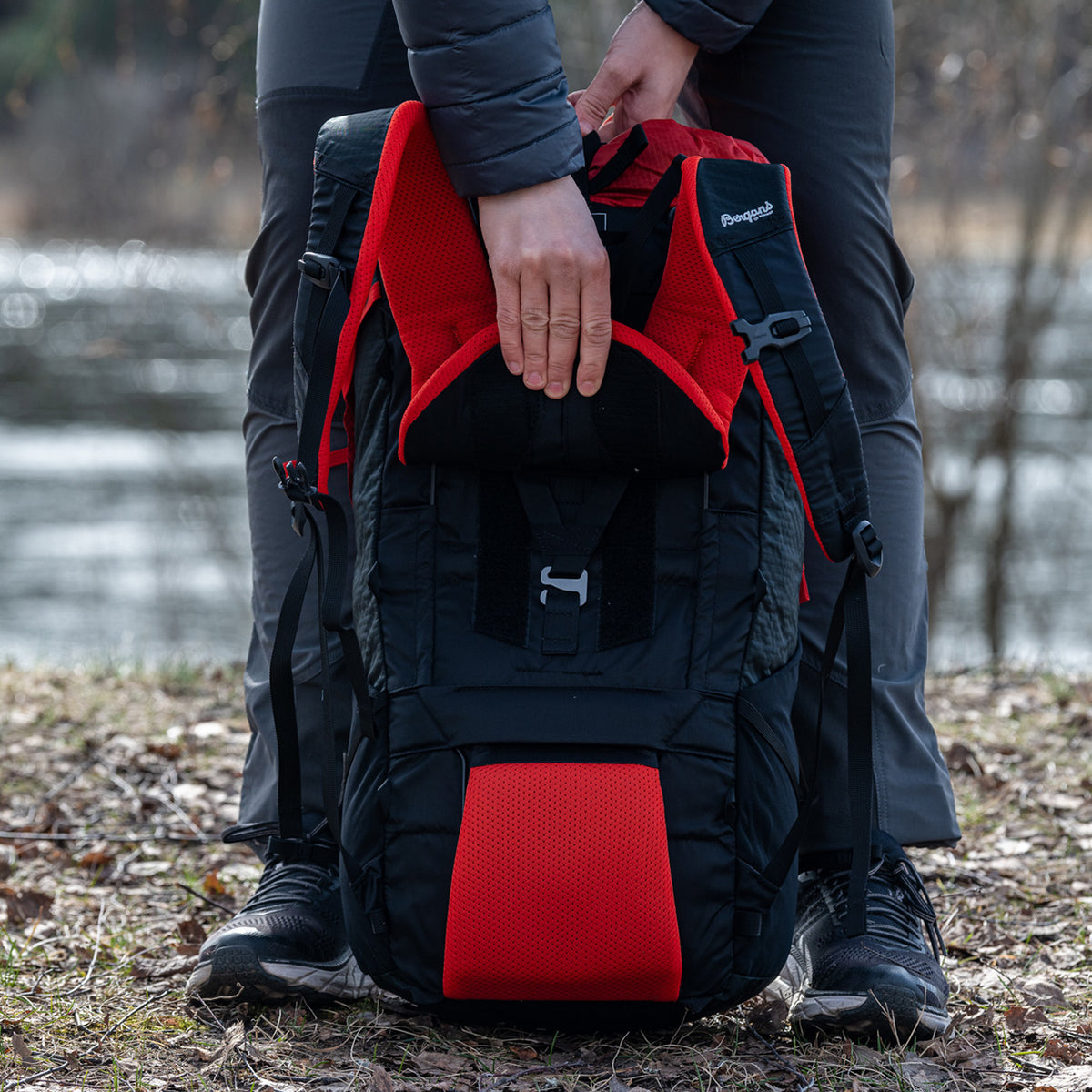 Bergans Helium V5 55L Red Sand