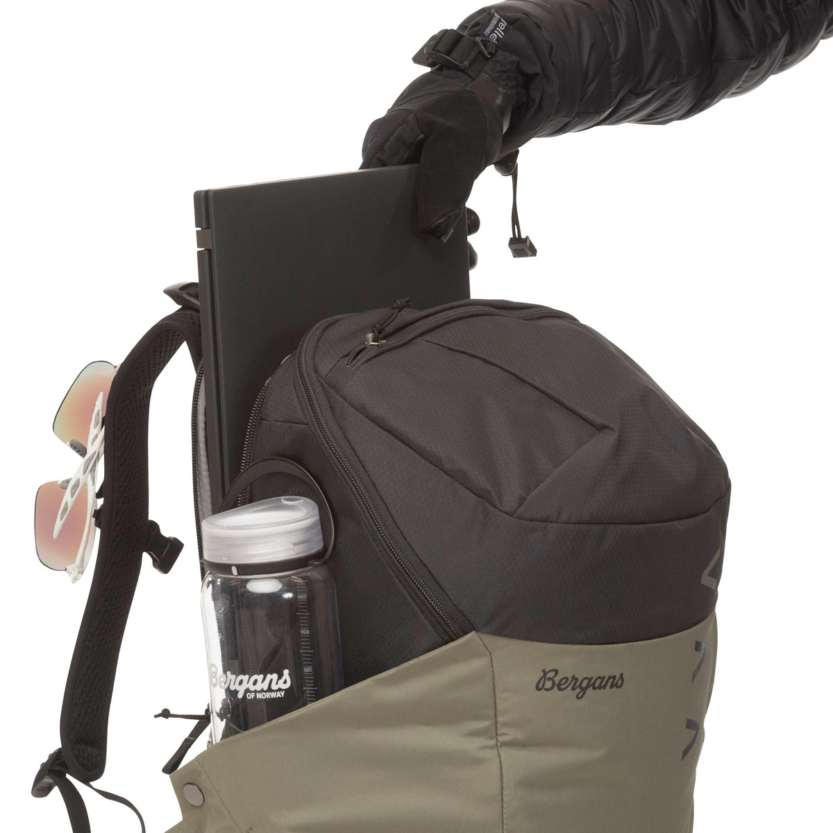 Bergans Vaagaa Daypack 26 M/L Black/Dark Shadow Grey